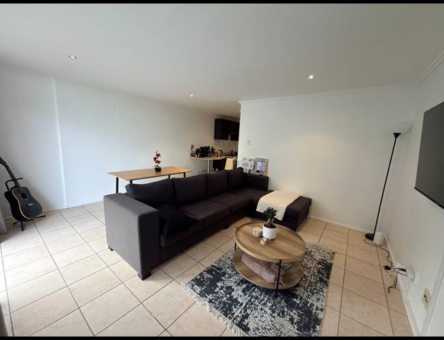 1 BEDROOM APARTMENT TO LET IN UMHLANGA RIDGE